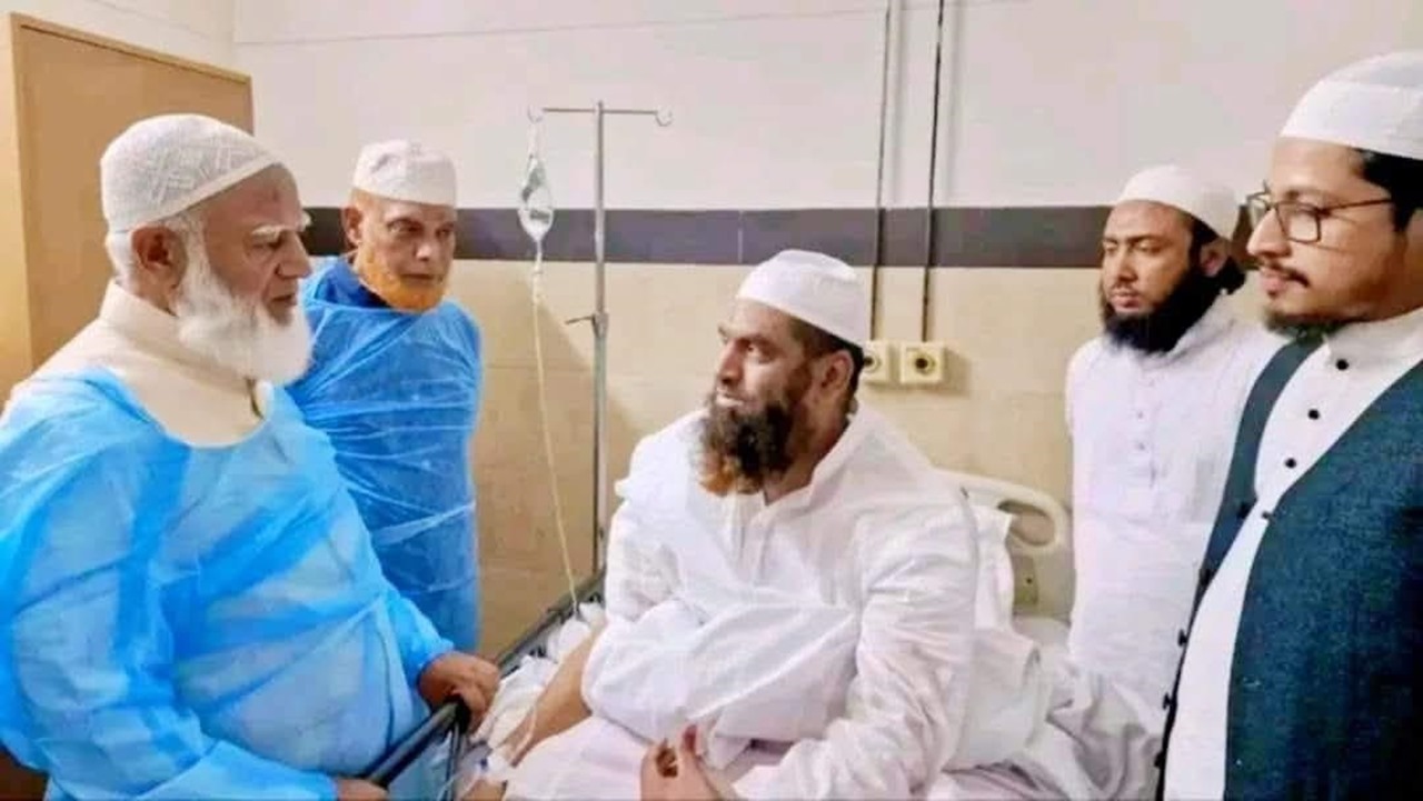 মাওলানা মামুনুল হককে দেখতে হাসপাতালে জামায়াত আমির